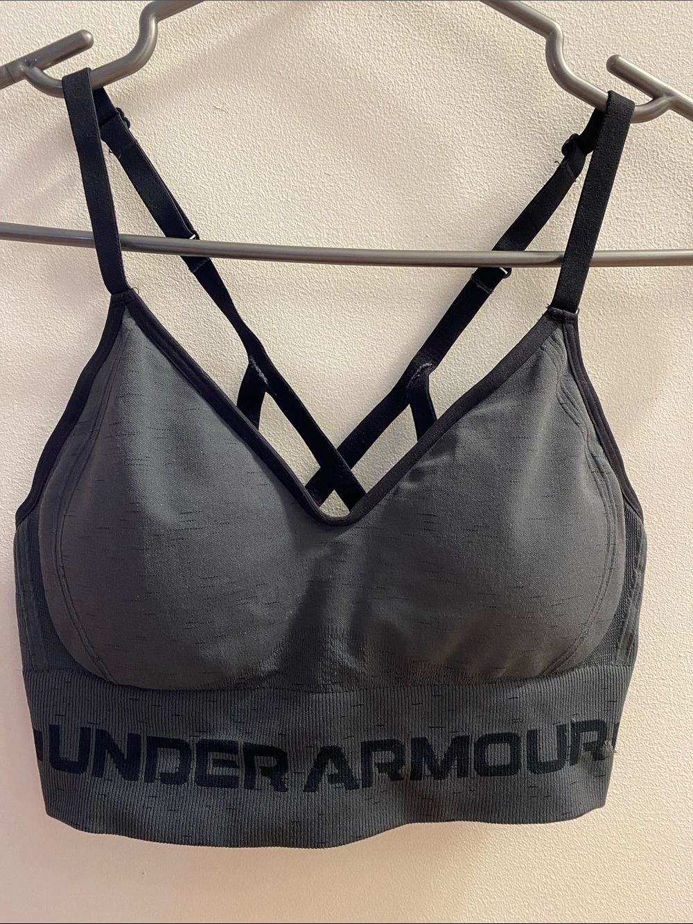 Under Armour Charcoal Gray Seamless Crisscross Sports Bra
